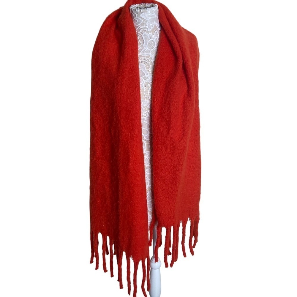 NWT Melrose & Market Fringe Oversized Scarf Shawl Red